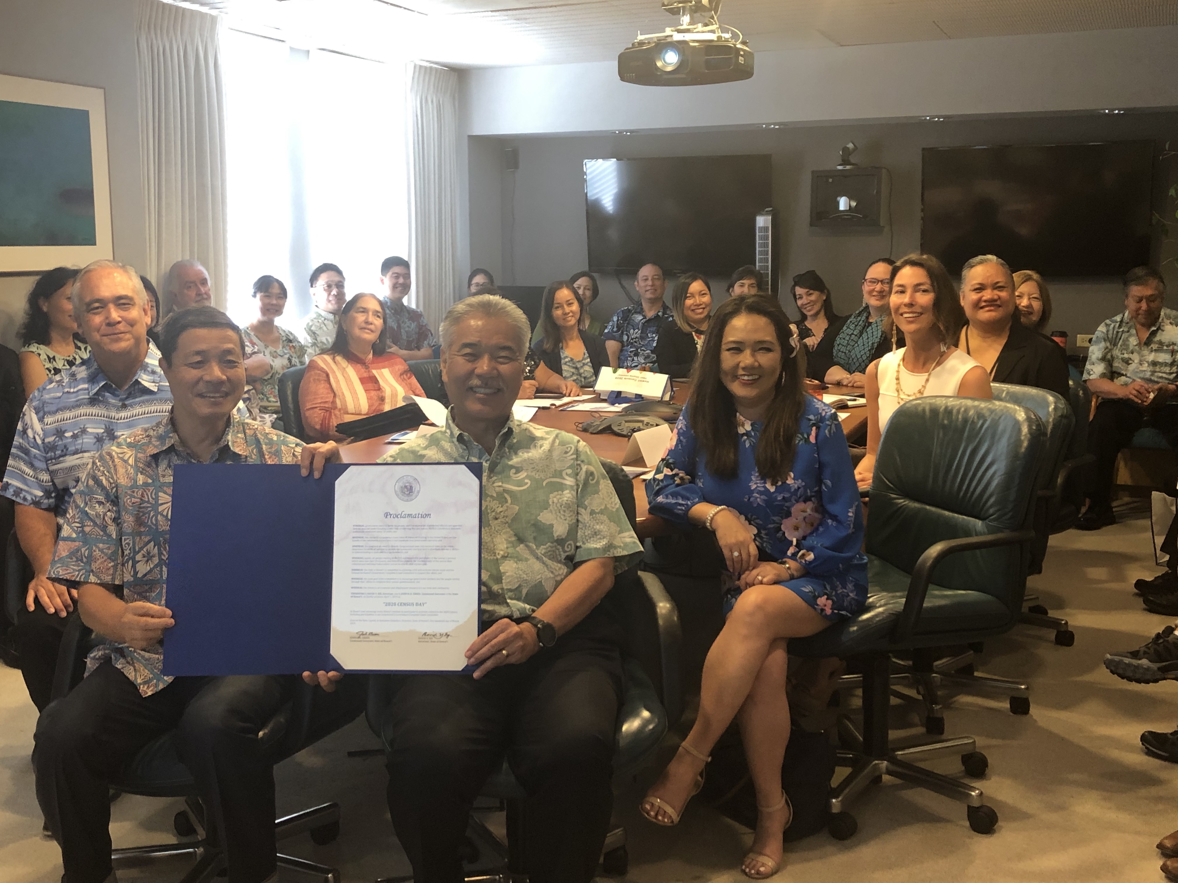 Governor Ige with HGCCC members